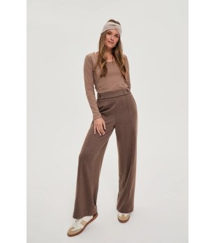 Дамски панталон с висока талия в кафяво снимка
