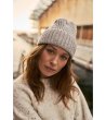 Дамска сива шапка-0 снимка