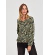 Дамска блуза в зелено с флорален принт-1 снимка