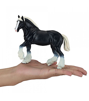 Фигурка Кон Черен Клайдсдейл снимка