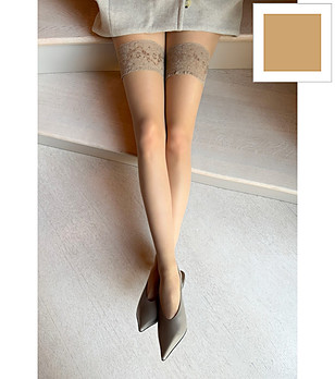 Бежови чорапи с дантела и силиконова лента 15 DEN SILVI снимка