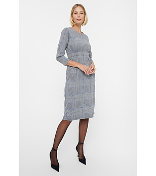 Сива миди рокля на каре с ластична талия снимка