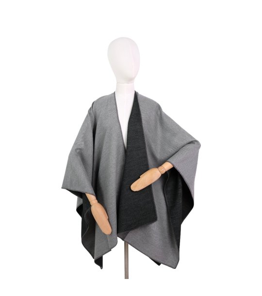 Пончо в графит и сиво Eris снимка