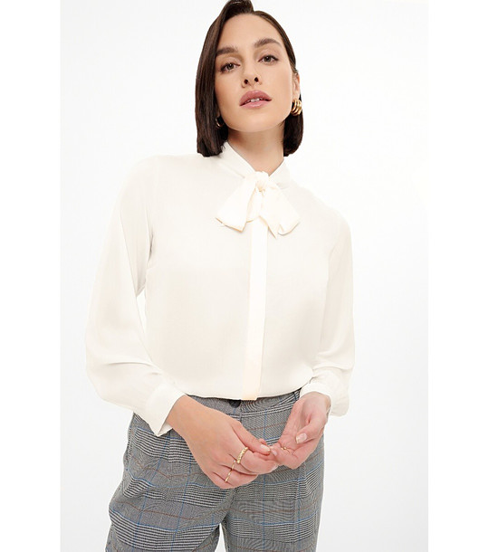 Дамска риза в цвят светла ванилия с панделка снимка