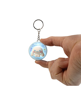 Многоцветен светещ ключодържател CINNAMOROLL снимка