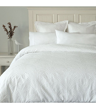 Бял плик завивка с бродерия 180x220 см снимка