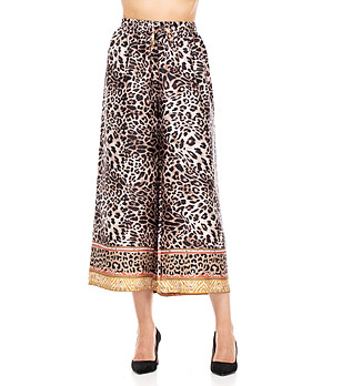 Дамски панталон в кафяви нюанси с леопардов принт снимка