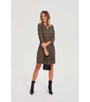 Дамска черна малка чанта снимка