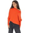 Оранжев асиметричен дамски пуловер -4 снимка