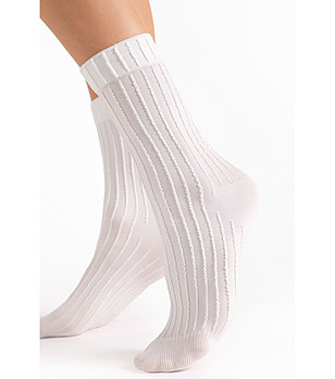 Бели чорапи 40 DEN с релефни райета BASICO снимка