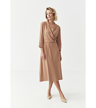 Бежова миди рокля с прехлупено деколте FRILLA снимка