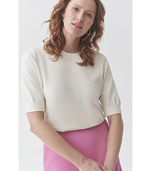 Дамски пуловер в екрю AUGUST с памук снимка