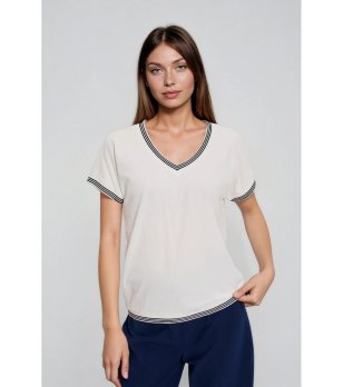 Дамска блуза в цвят екрю с контрастен кант снимка