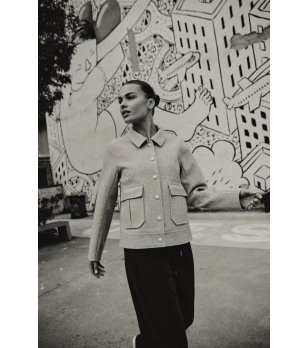 Сиво дамско яке с големи предни джобове снимка