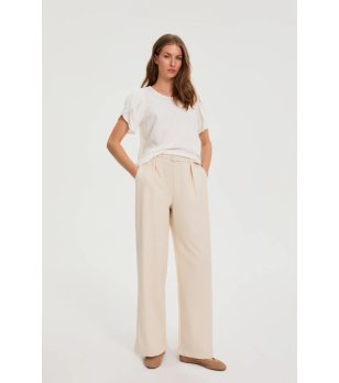 Дамски бежови панталон с широк крачол снимка
