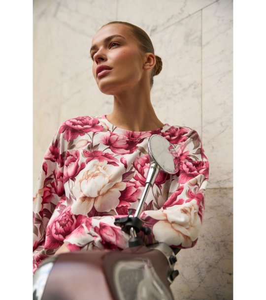 Дамшен суитшърт с флорални мотиви  снимка