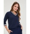 Тъмносиня блуза с V-образно деколте -0 снимка