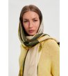 Дамски шал в бежово и зелено -1 снимка