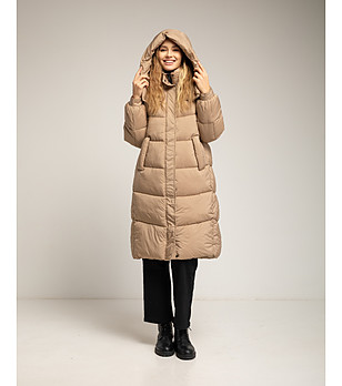 Дълго зимно бежово капитонирано яке с качулка снимка