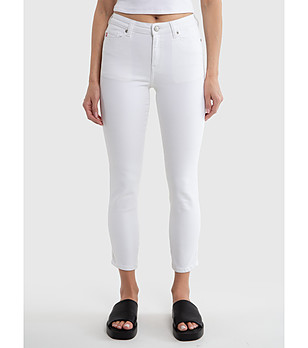 Бели дънки скини ADELA снимка