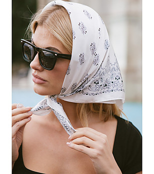 Кремав шал с принт SATINELLA  снимка