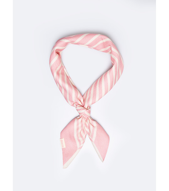 Розов шал на райета VERDIA  снимка