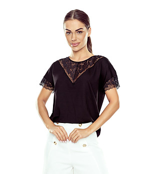 Черна блуза с дантела LAURELLA снимка