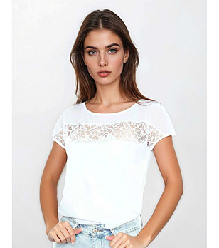 Бяла блуза с дантела TRISHA снимка