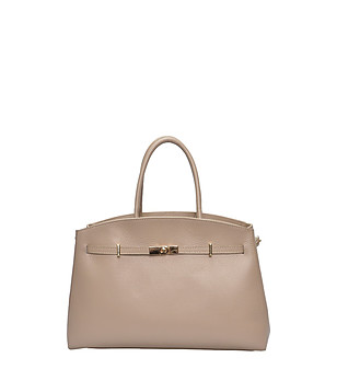 Бежова чанта тип тоут  снимка